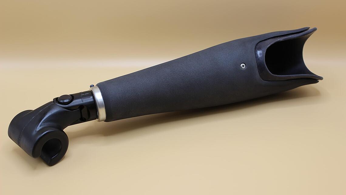 Unterarmprothese als Fahrradadapter Unterarmprothese als Fahrradadapter mit beweglichem Handgelenk