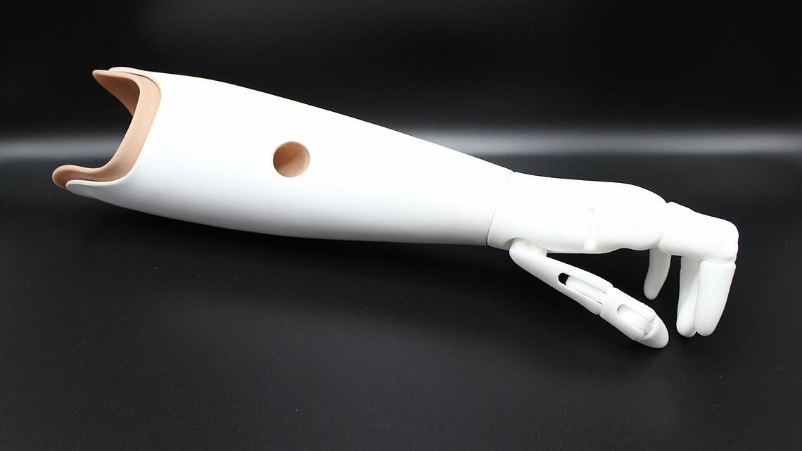 passive Unterarmprothese aus dem 3D-Drucker weiße, passive Unterarmprothese aus dem 3D-Drucker ohne kosmetischen Überzug