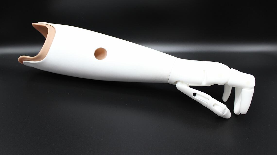 passive Unterarmprothese aus dem 3D-Drucker weiße, passive Unterarmprothese aus dem 3D-Drucker ohne kosmetischen Überzug