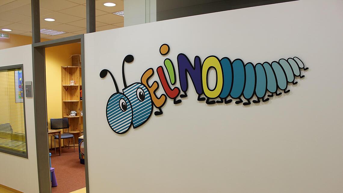 das Odelino-Logo an der Außenwand des Versorgungszentrums das Logo unseres Odelino an der Außenwand des Versorgungszentrums